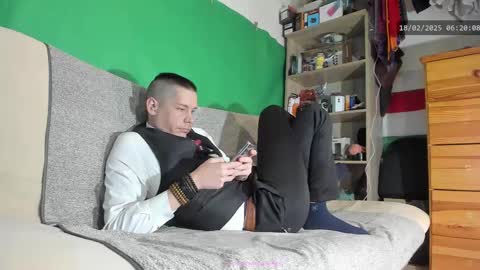 Virg Lszl online show from 02-18-25, 05:20