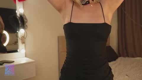 Snapshot of temperaturka chatting on 09-24-25, 06:11 Sarah     online show from 09-24-25, 06:11