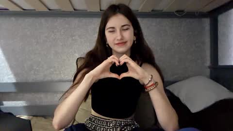 Alice online show from 11-21-25, 05:17