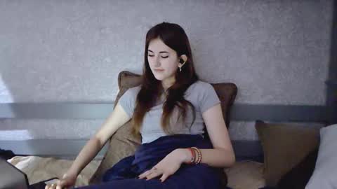 Alice online show from 11-23-25, 06:13