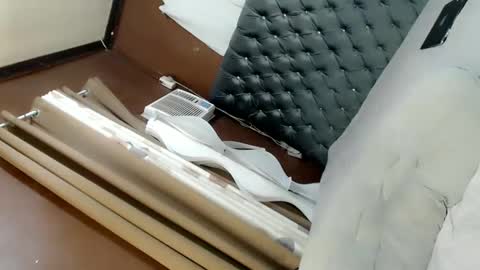 Snapshot of temptationofsex chatting on 01-29-25, 08:18 EVA GLASSCOTT online show from 01-29-25, 08:18