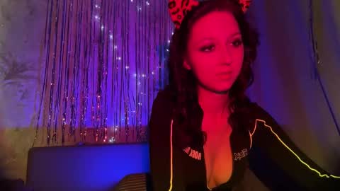 temptingvision online show from 12-18-25, 09:15