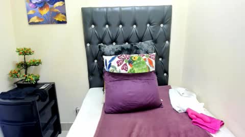 temptressqeen online show from 09-10-25, 05:40