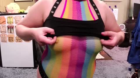 Pixie and Tentacle Overlord online show from 01-04-25, 02:14