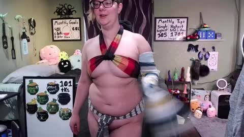 Pixie and Tentacle Overlord online show from 03-12-25, 06:22