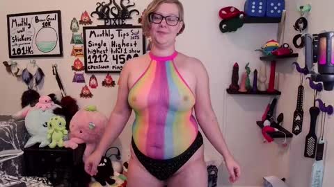 Pixie and Tentacle Overlord online show from 09-19-25, 10:21