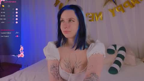  Sue  online show from 12-15-25, 10:08