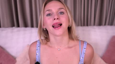 Ellis online show from 12-22-25, 06:16