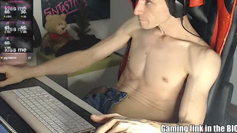Snapshot of teninchty chatting on 12-11-24, 09:23 Ty online show from 12-11-24, 09:23