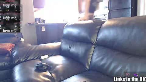Snapshot of teninchty chatting on 12-30-24, 05:23 Ty online show from 12-30-24, 05:23