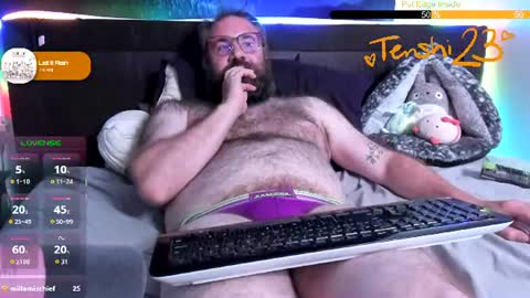 Snapshot of tenshi23 chatting on 07-05-26, 04:19 Matt online show from 07-05-26, 04:19