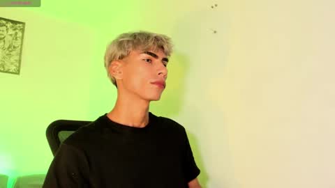 Snapshot of teo_369 chatting on 09-11-25, 04:29 Teo online show from 09-11-25, 04:29