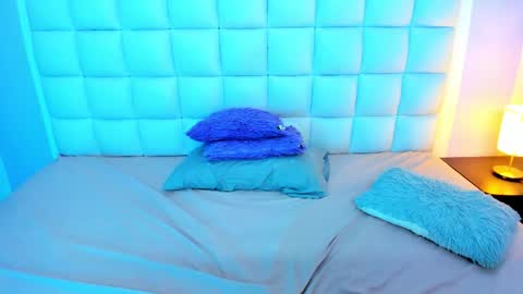 Teresa online show from 11-15-25, 03:04