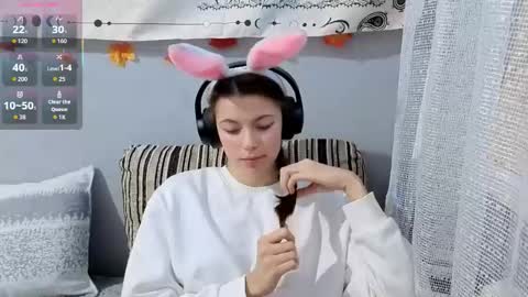 Anny Simpson online show from 12-16-25, 04:39