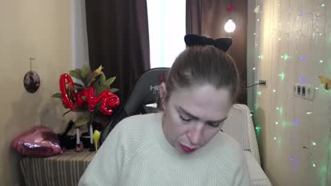 Snapshot of tessadaybreak chatting on 02-18-25, 07:21 tessadaybreak online show from 02-18-25, 07:21