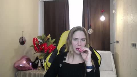 Snapshot of tessadaybreak chatting on 02-22-25, 10:40 tessadaybreak online show from 02-22-25, 10:40