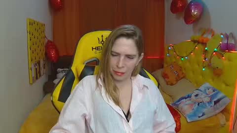 Snapshot of tessadaybreak chatting on 03-07-25, 10:02 tessadaybreak online show from 03-07-25, 10:02