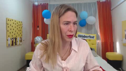 Snapshot of tessadaybreak chatting on 09-24-25, 06:39 tessadaybreak online show from 09-24-25, 06:39