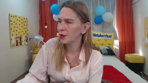 Snapshot of tessadaybreak chatting on 09-25-25, 07:12 tessadaybreak online show from 09-25-25, 07:12