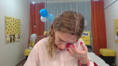 Snapshot of tessadaybreak chatting on 10-01-25, 06:41 tessadaybreak online show from 10-01-25, 06:41