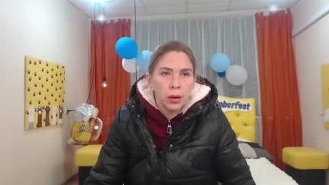 Snapshot of tessadaybreak chatting on 10-02-25, 07:15 tessadaybreak online show from 10-02-25, 07:15