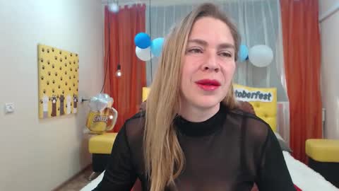 Snapshot of tessadaybreak chatting on 10-08-25, 06:33 tessadaybreak online show from 10-08-25, 06:33