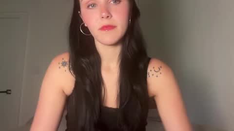 Snapshot of tessadovee chatting on 09-15-25, 11:38 tessadovee online show from 09-15-25, 11:38