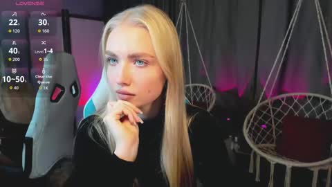 TessaHamilton online show from 11-25-25, 12:16