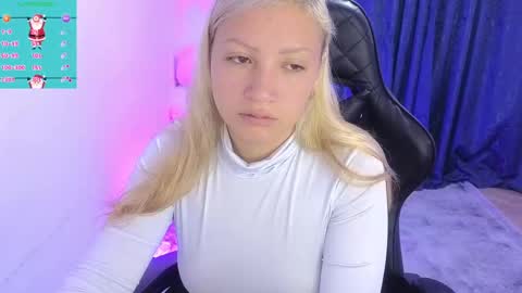 Snapshot of tessawhisnton chatting on 12-17-24, 10:55 Tessy online show from 12-17-24, 10:55