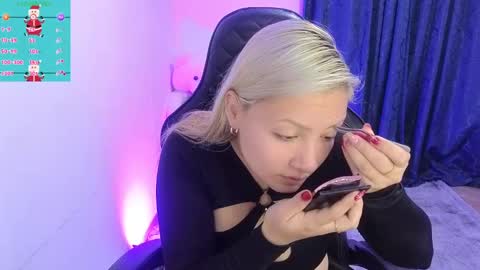 Snapshot of tessawhisnton chatting on 12-21-24, 11:22 Tessy online show from 12-21-24, 11:22