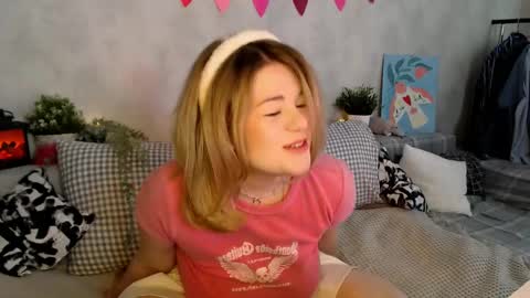 TESSA online show from 02-12-25, 06:51