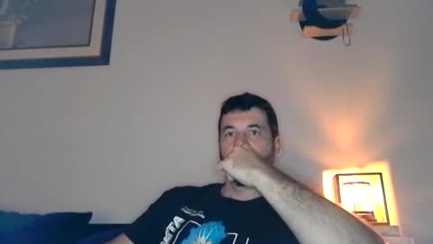 Snapshot of texasfried chatting on 12-20-25, 01:02 MauiMinded808 online show from 12-20-25, 01:02