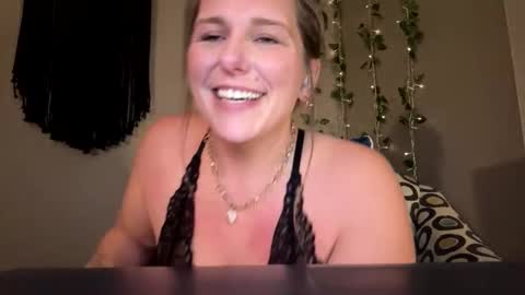 Snapshot of texasprincessk chatting on 10-16-25, 06:42 texasprincessk online show from 10-16-25, 06:42