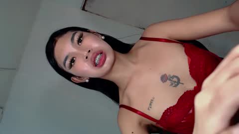 Luna online show from 01-06-25, 04:04