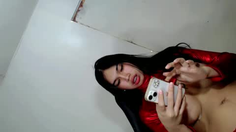 Luna online show from 02-22-25, 06:28