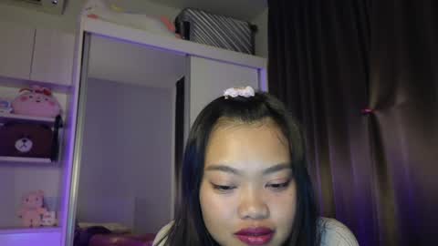 Snapshot of thailand4you chatting on 01-08-25, 04:22 AbbieThai online show from 01-08-25, 04:22