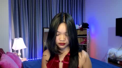 Snapshot of thailand4you chatting on 11-15-25, 01:07 AbbieThai online show from 11-15-25, 01:07