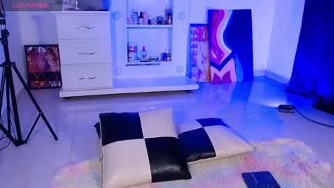 thalia  online show from 10-14-25, 11:22