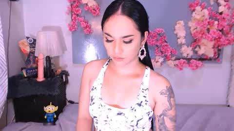 Thalia online show from 10-24-25, 01:29