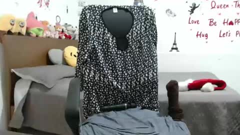 thania      sometimes in the company of Alan and Maria online show from 12-24-24, 08:27