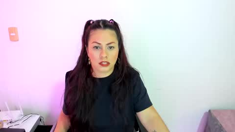 thania      sometimes in the company of Alan and Maria online show from 09-16-25, 04:41