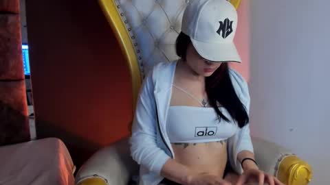 Thamara online show from 11-30-25, 04:44