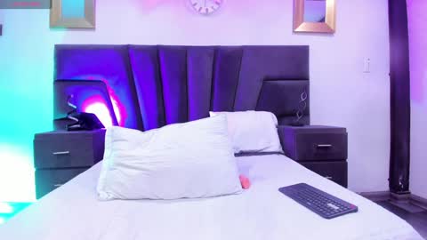 Thamara Fox online show from 12-12-24, 07:52