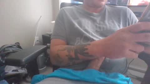 A guy online show from 09-23-25, 06:11