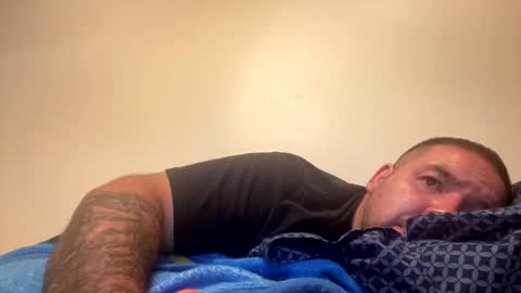 Snapshot of thatguymichael93 chatting on 10-25-25, 05:59 thatguymichael93 online show from 10-25-25, 05:59