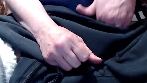 Snapshot of the1pocketrocket chatting on 12-13-24, 10:55 the1pocketrocket online show from 12-13-24, 10:55