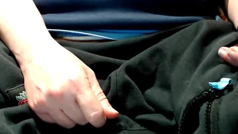 Snapshot of the1pocketrocket chatting on 01-11-25, 06:12 the1pocketrocket online show from 01-11-25, 06:12