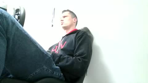 Snapshot of the___rocky200 chatting on 11-16-25, 02:44 Dennis online show from 11-16-25, 02:44