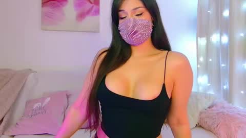 Snapshot of the__sabenna chatting on 12-16-25, 05:29 Madina online show from 12-16-25, 05:29