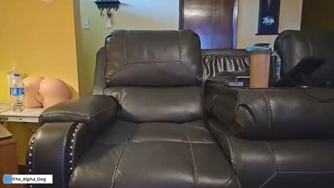 the_alpha_dog_xxx online show from 12-13-24, 03:43